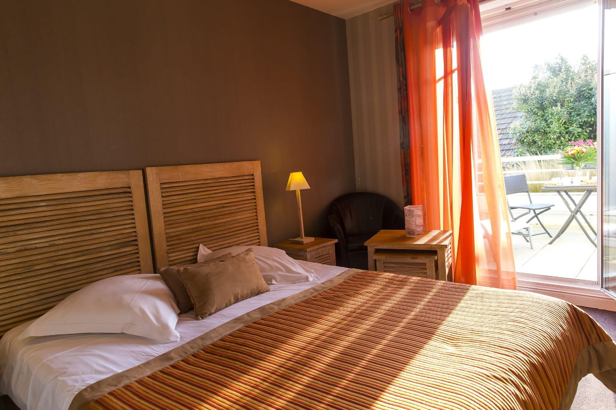 Almoria Hotel & Spa Довиль Экстерьер фото