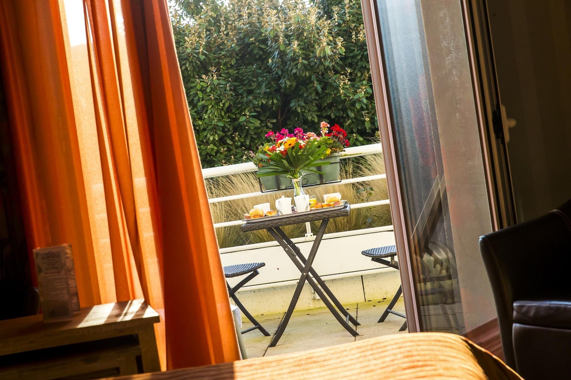 Almoria Hotel & Spa Довиль Экстерьер фото