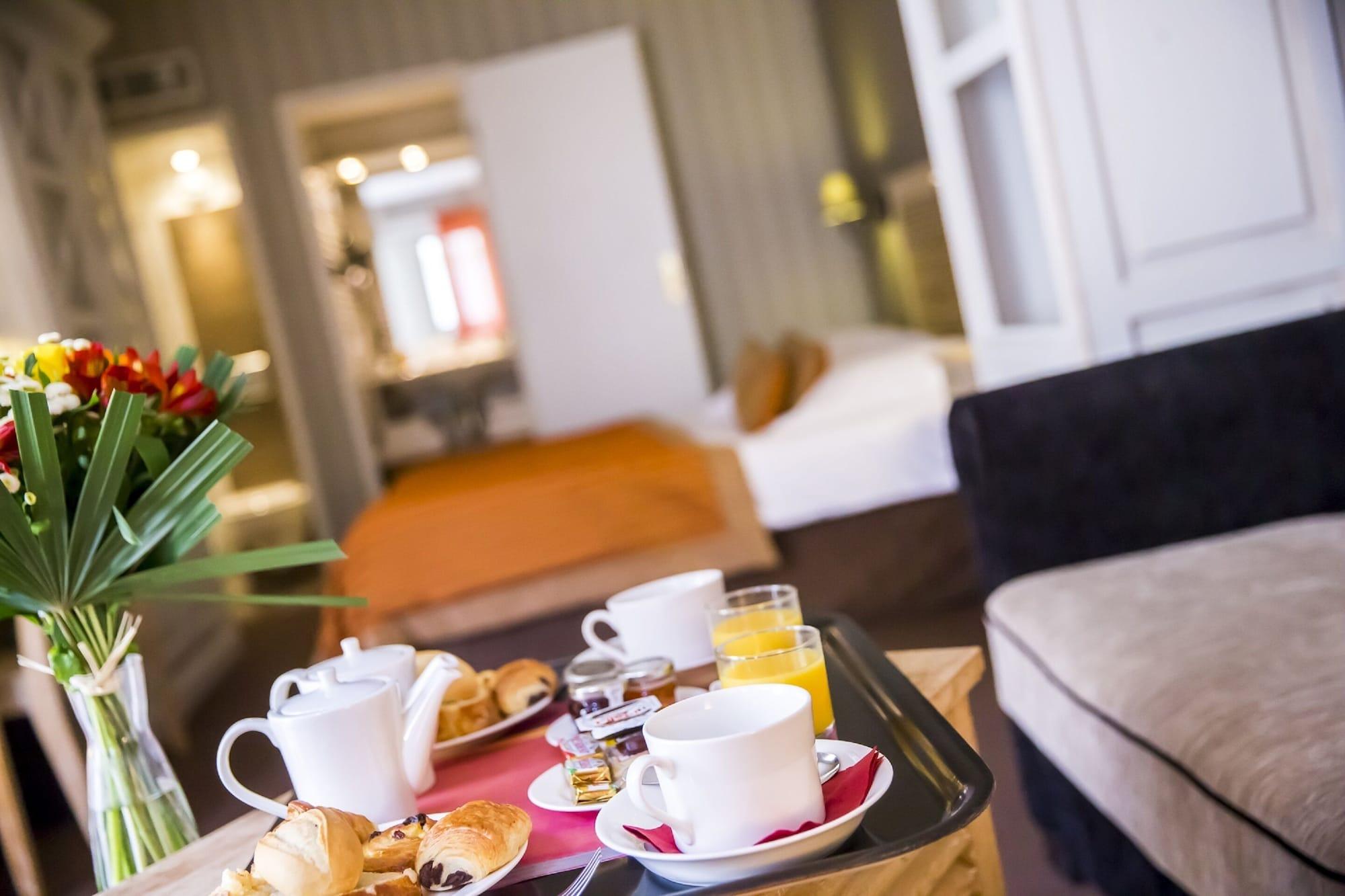 Almoria Hotel & Spa Довиль Экстерьер фото