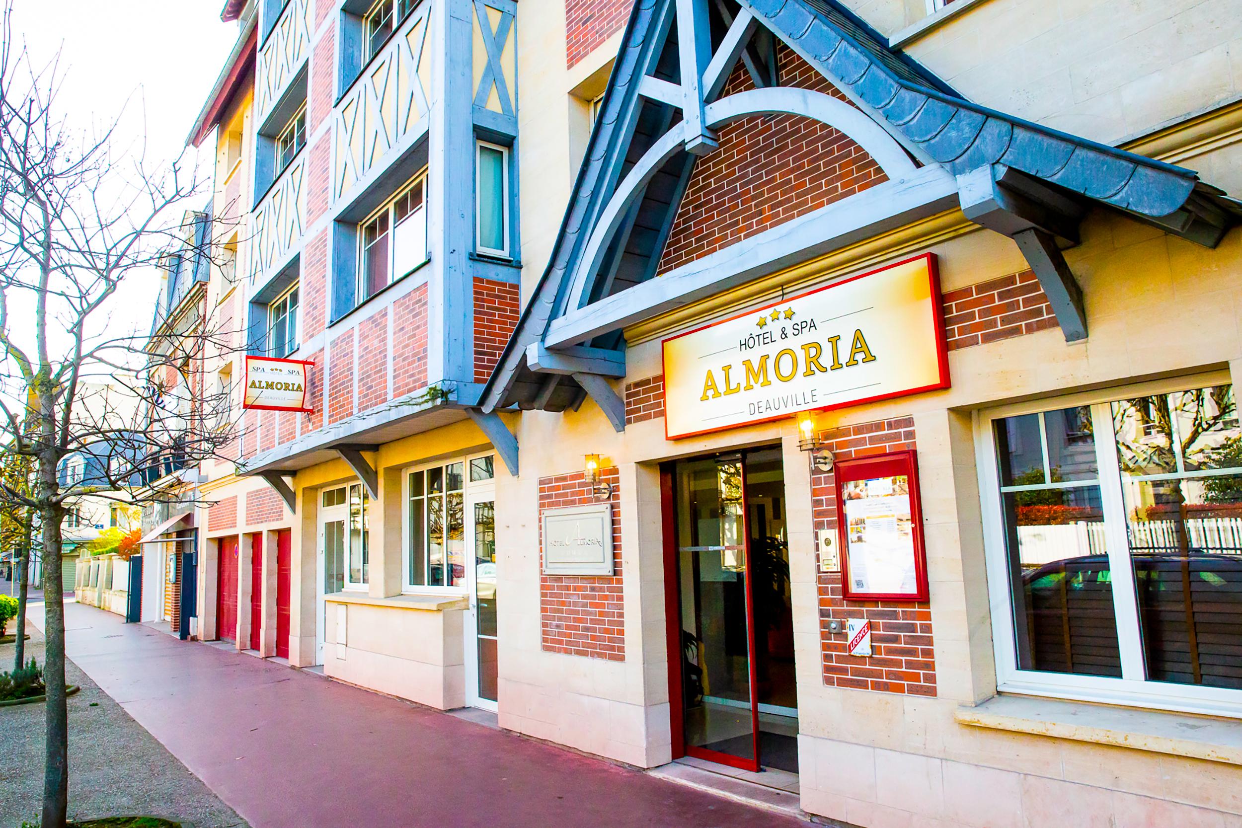 Almoria Hotel & Spa Довиль Экстерьер фото